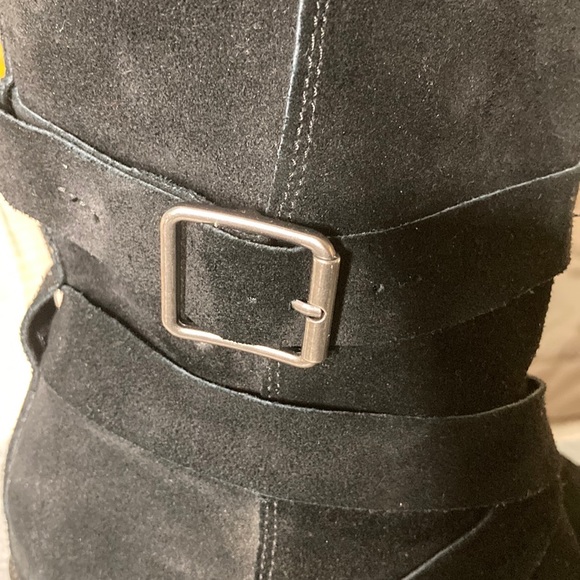 CLARKS ARTISAN MALVET DORIS BLACK SUEDE STACK HEEL ORTHOLITE BOOTIE SZ 8M - Picture 4 of 7